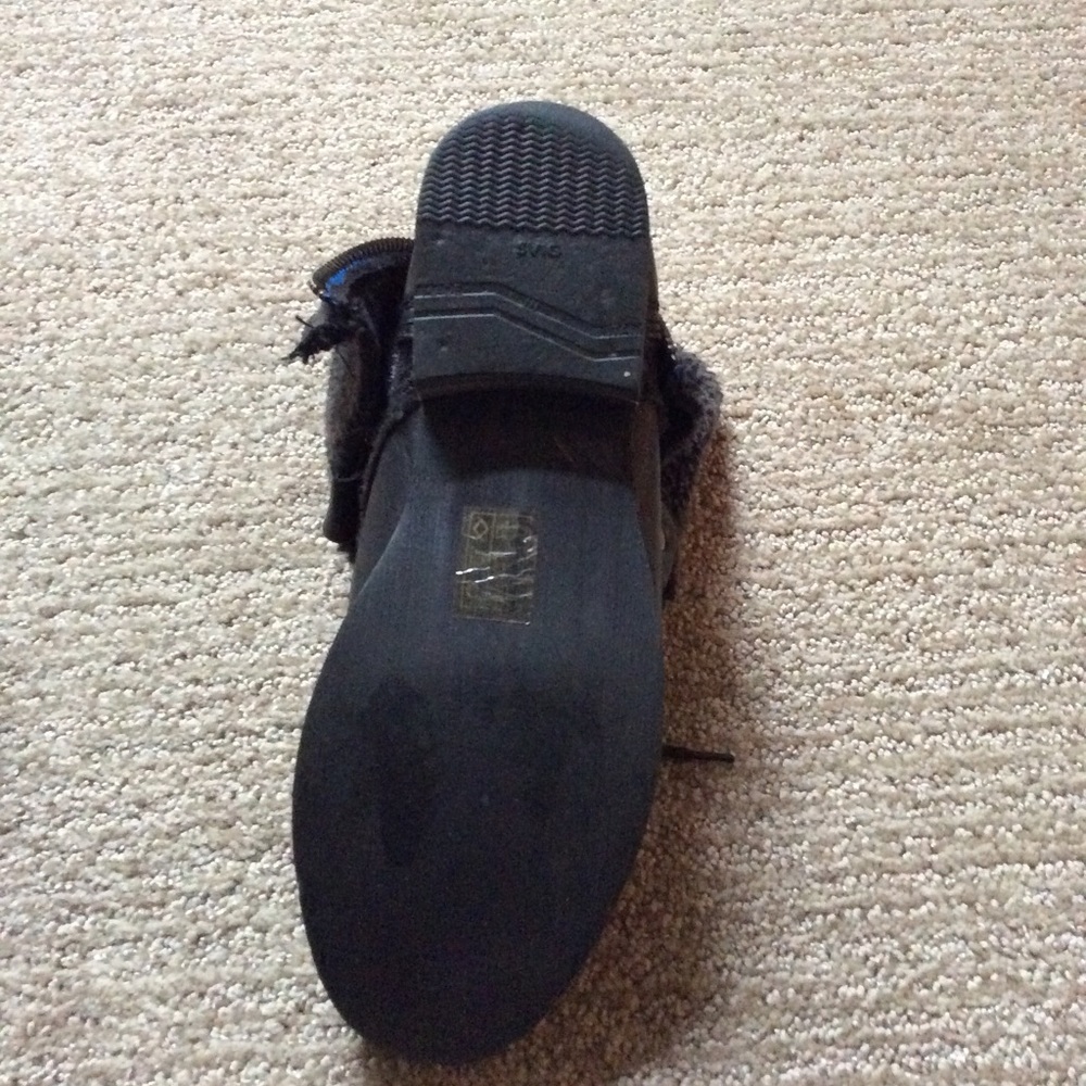 Call is Spring black boots - Picture 3 of 3